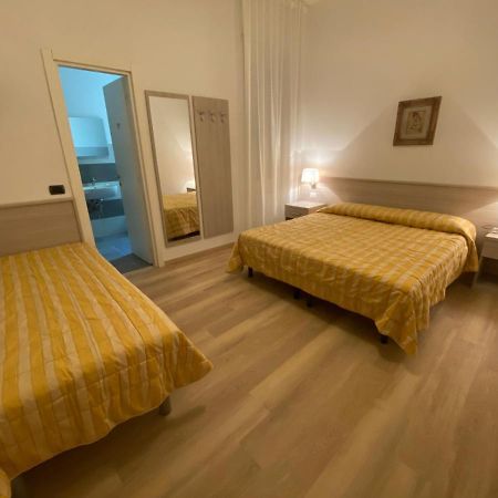 Hotel Rio Алассио Экстерьер фото