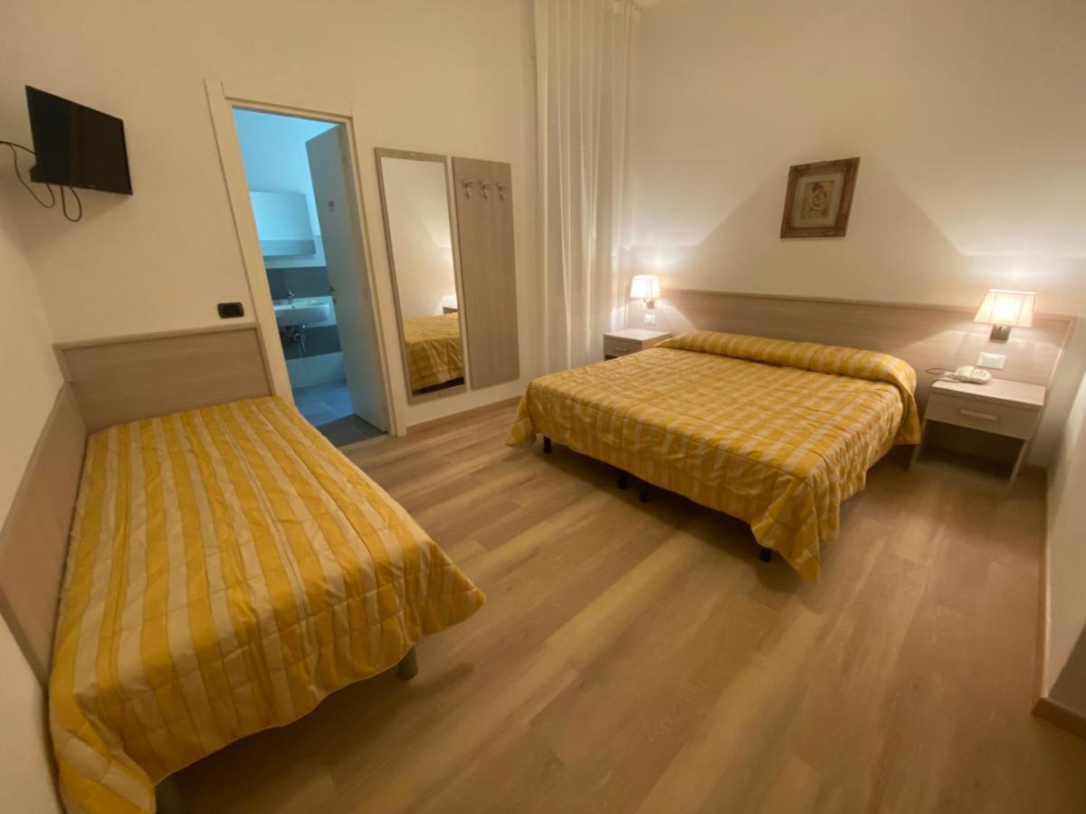 Hotel Rio Алассио Экстерьер фото